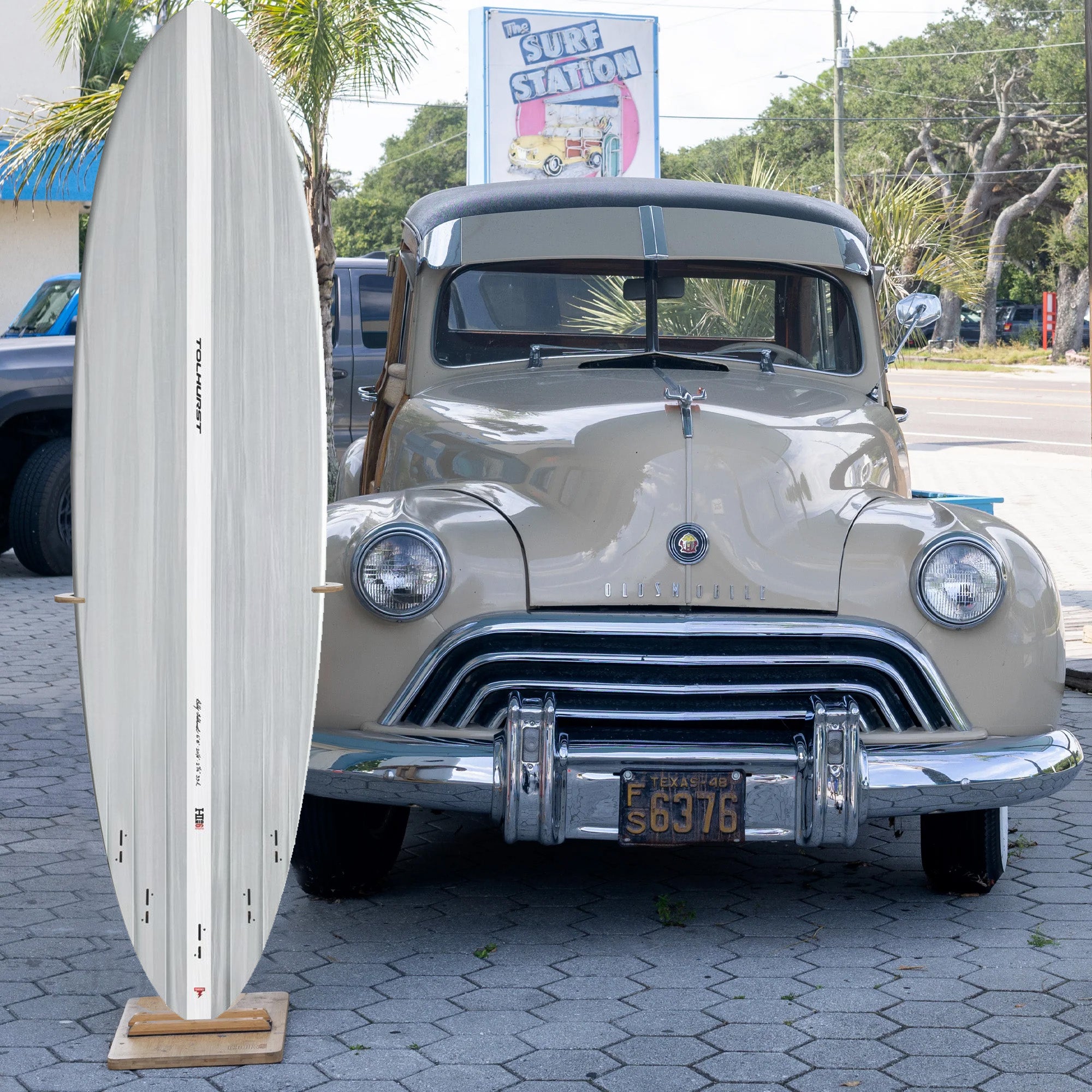 Thunderbolt Red Harley Ingleby Mid 6 Mini 6'4 Surfboard - FCS II