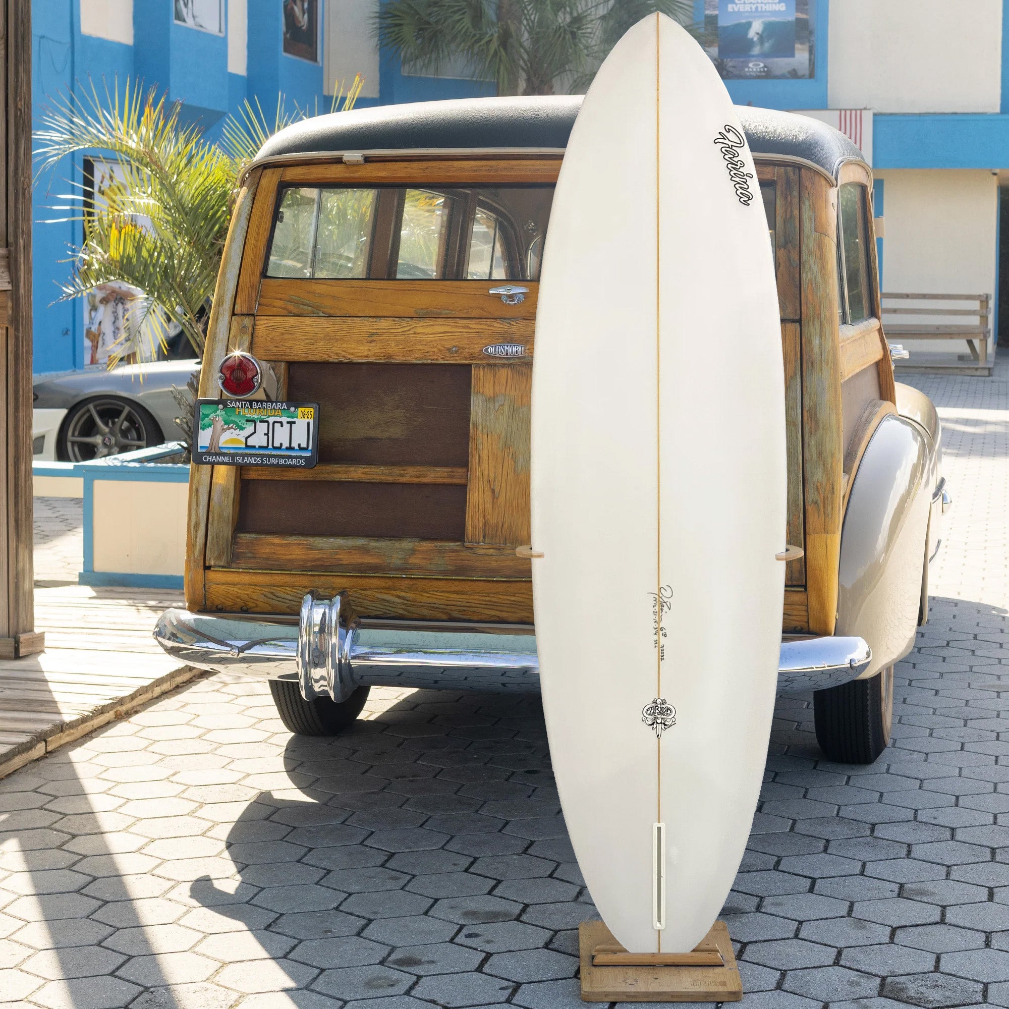 Farina Handcrafted Single Fin Retro 6'10 Surfboard