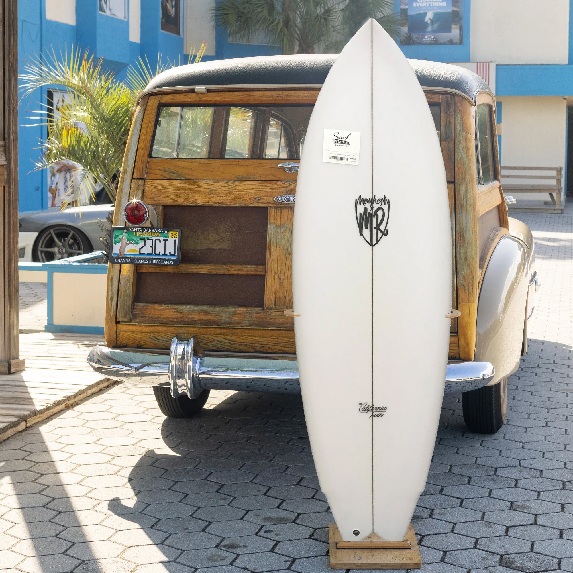 Lost MR California Twin Swallow 5'8 Surfboard - FCS II