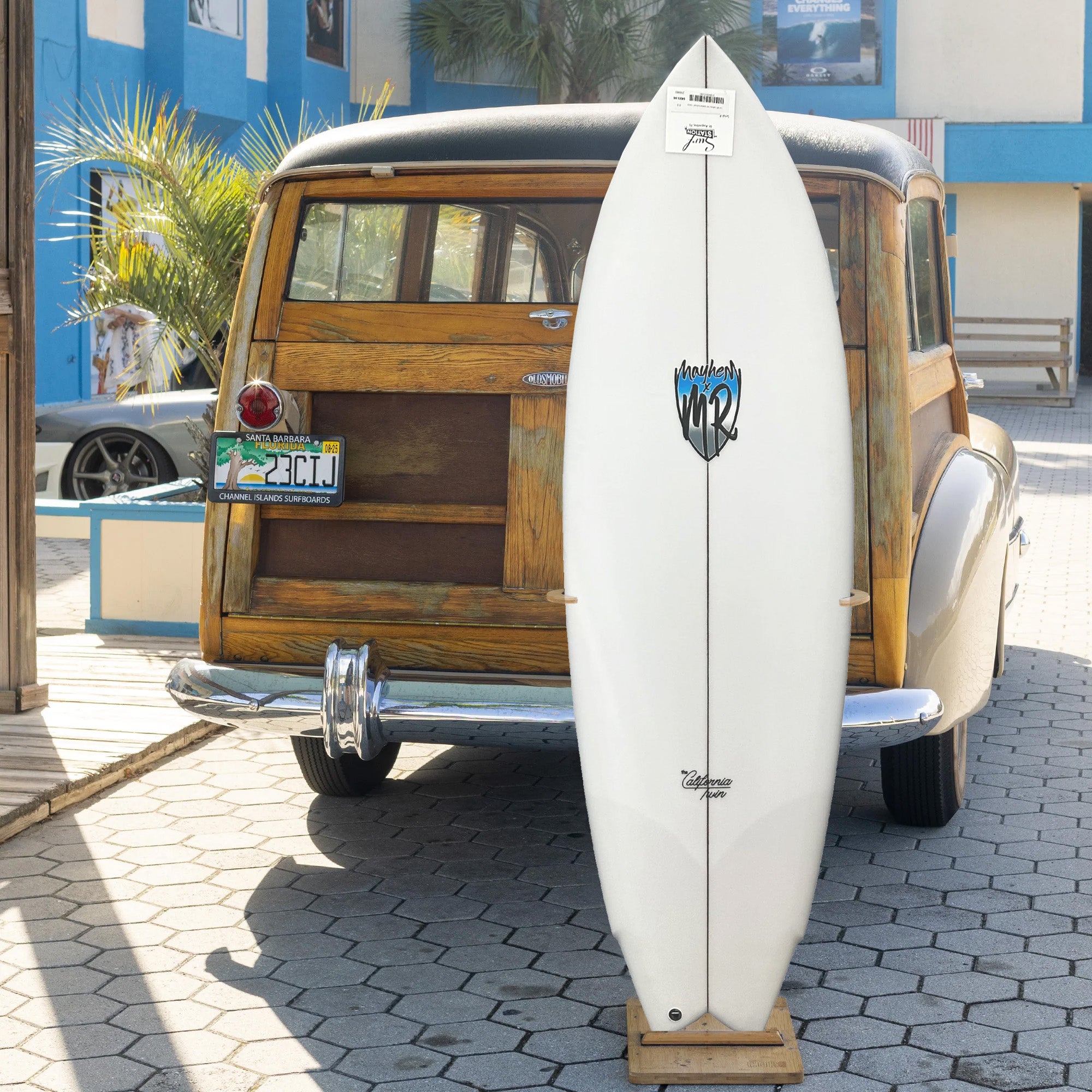 Lost MR California Twin Swallow 5'5 Surfboard - Futures