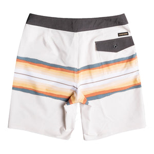 Quiksilver Surfsilk Resin Tint 19" Men's Boardshorts - White